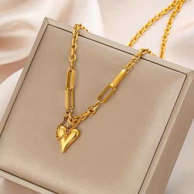 China Fashionable titanium steel female stable heart clavicle necklace retro hip-hop love chain pendant necklace for sale