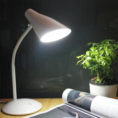 China Nature Light Usb Charging Modern Rechargeable Bed Eye-friendly Dimmable Table Reading Table Lamp for sale