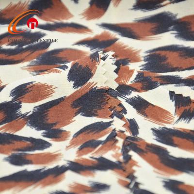 China Chunnuo Textile High Fashion Anti-Static Leopard Printed Cheap Polyester Satin Fabric for sale