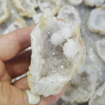 China China Natural Mineral Specimen Geode Crystal Rough Raw White Quartz Agate Geode For Healing for sale