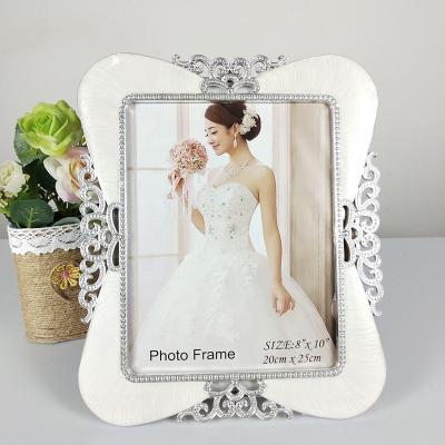 China Resin Classical European style ABS Photo frame 6/7/8/10 Inch creative wedding dress photo studio and photo frame for sale