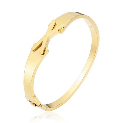 China VEROMCA CLASSIC Fashion Bracelet 2021 Popular 18K Gold Plated Stainless Steel Bracelet for sale