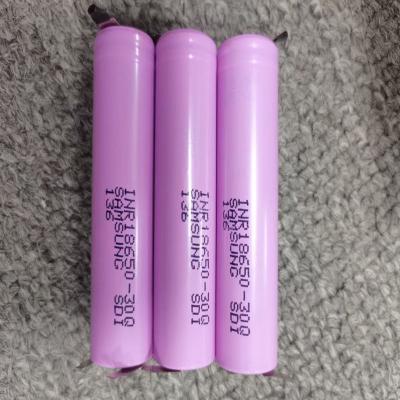 China 3.7V 3000mAh 18650 Lithium Ion Rechargeable Battery For Flashlight for sale