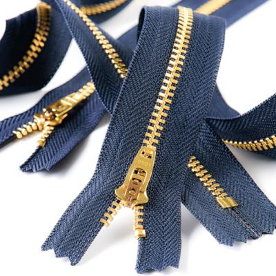 China Custom High Quality Auto Lock Clothing Jeans Metal Zippers Gold Plating Puller Teeth Metal Zippers For Bags for sale