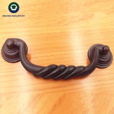 China Black Zinc Alloy Antique Brass Handle and Cupboard Door Kitchen Pulls America Traditional Classic Design for sale