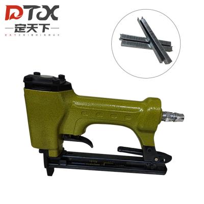 China DTX Furniture Frame Pneumatic Air Stapler Gun 1013J Woodworking Nail Gun For Wood Structure Sofa Upholstery 100pcs for sale