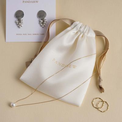 China Luxury Jewelry Pouch Silk Packaging Bags Portable Jewelry Gift Bags Custom Soft Jewelry Packaging Pouch for sale