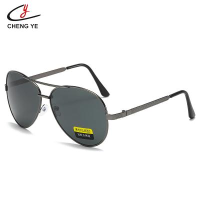 China Factory Direct Fashion Sunglasses Fashion Cheap Oval Fishing TAC Polarized Cool Outdoor Pilot Sunglasses For Men for sale