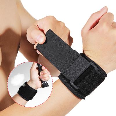 China New Design Neoprene Universal Adjustable Wrist Brace Elastic Profession Wrist Braces for sale