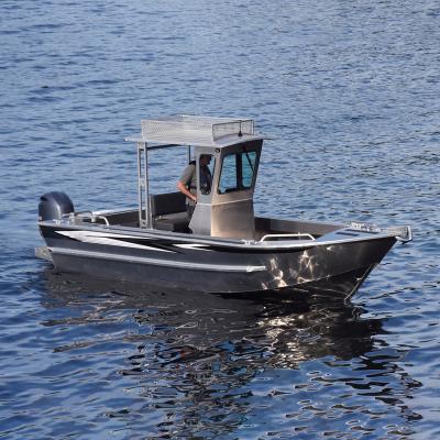 China 2022 New Best Water Entertainment Quality All Welded Aluminum Boat Cabin Fishing Boat With Center Console For Sale for sale