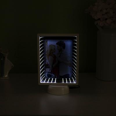 China Wholesale custom mirror 2020 new design photo frame school photo tiles frame for sale