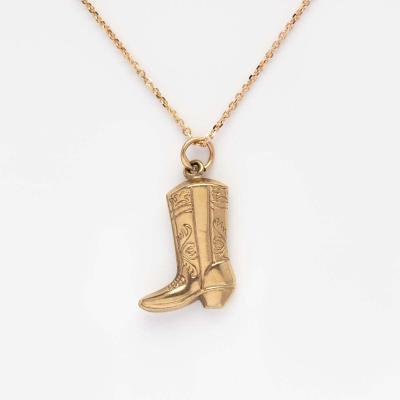 China TRENDY Personalized Water-Wave Chain Choker Brass Cowboy Boot Stainless Steel 18K Gold Plate Necklace For Women for sale