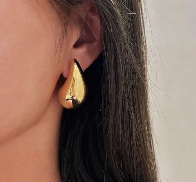 China Other Advanced Design 18k Gold Women'S Fashion Chubby Water Drop Stud Earrings Stainless Steel Water Drop Earrings for sale