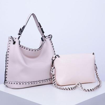 China Fashion Ladies Large Capacity Bag Set European Style Shoulder Bag With Rivet And Chain Strap SH845 for sale