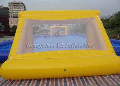 China Color inflable del amarillo del campo de fútbol del jabón de los adultos/de los niños para los jardines de la familia en venta