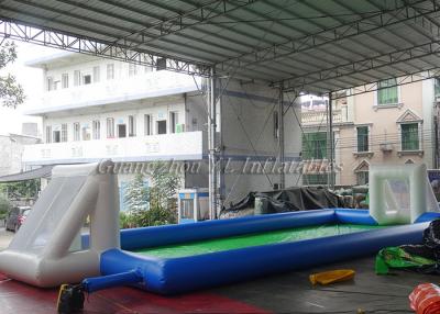 China Corte inflable inflable durable del fútbol del campo de deportes con la bola de la burbuja del fútbol en venta