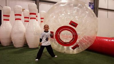 China El jardín inflable de los niños juega el circuito de carreras de la bola de Zorb con bolos inflables en venta