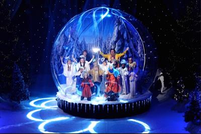 China Giant Pink Inflatable Show Ball With Screen , Inflatable Dance Ball For Stage for sale