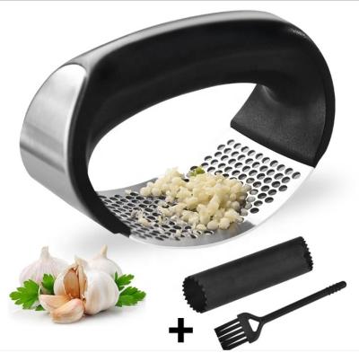 China Amazon Hot Selling High Quality Viable Kitchen Accessories A Three Piece Garlic Press Stainless Steel Set For Kitchen for sale