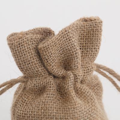 China Gift Wrapping Burlap Jute Draw Twine Bags For Gift for sale