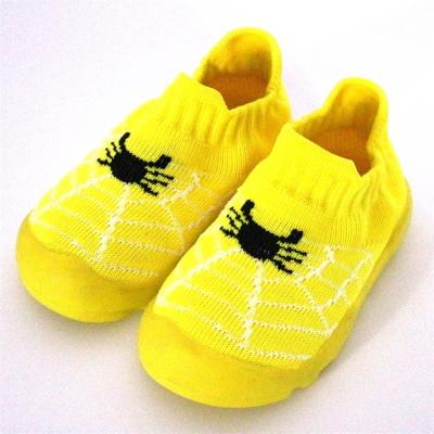 China Breathable Non-Slip Elastic Welt Toe Protect Baby Breathable Soft Unique Color Wholesale Kids Bump Mesh Crochet Kids Shoes for sale