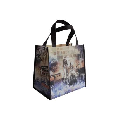 China Non Handled PP Polypropylene Wholesale Tote Glossy Laminated Foldable Woven Bag for sale