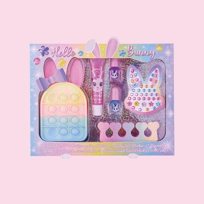 China Multicolor Portable  Childrens Plastic Makeup Sets Perfection In A Kit Pop It Bag for sale