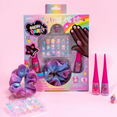 China Delicate Easy To Use DIY Nail Art Kit For Pretend Play With GID Nail Polish for sale