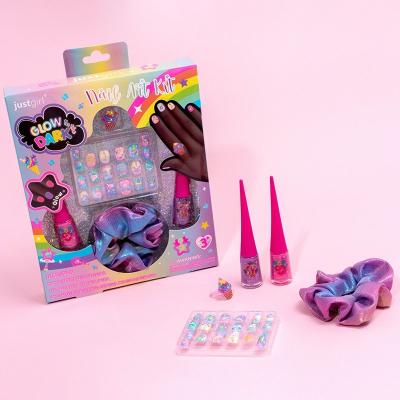 China Effortless Girls Nail Kit Pretend Play Nail Art Toy Kit For 5 Years And Up for sale