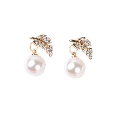 China Elegant Small Leaf Diamond Leaf Diamond Style Alloy Zircon Pearl Earrings Simple Korean Minimalist Drop Earrings for sale