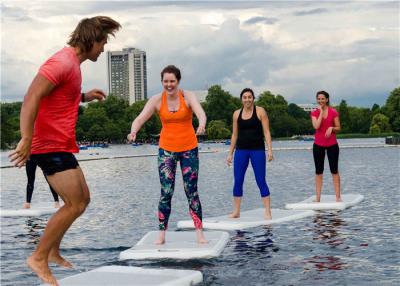 China Lichtgrijze Drijvende de Mat Lichtgewichtsup van de Wateryoga Yogamat voor Vrouw Te koop