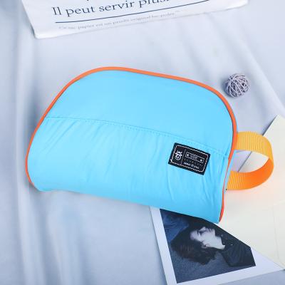 China 2021 Model New Fashion Lady Fashion Color Makeup Waterproof Cosmetic Filter Cross Frames Custom Super Cloth Cosmetic Bag for sale