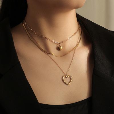 China FASHIONABLE 3 Pcs Set Multilayer Gold Plated Ladies Women Jewelry Heart Pendant Necklace Sets for sale