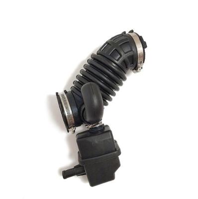 China EPDM Hose Auto Engine Parts Molded Air Intake Hose 16576-ET00A for sale