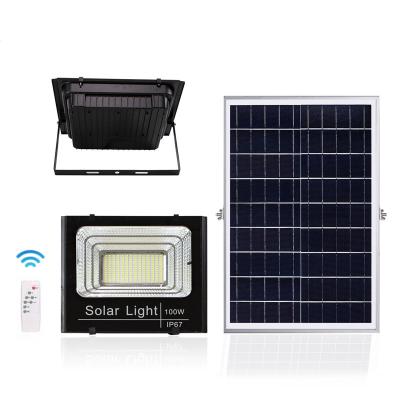 China Hot Sale Outdoor IP67 Outdoor Using Waterproof Solar Flood Light 100W Remote Control Solar Led Floodlights For Garden for sale