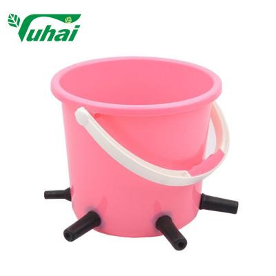 China Light Weight Animal Feed Buckets , Weather Resistant  5 Teat Calf Feeder for sale