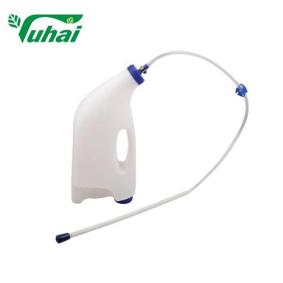 China High Strength Animal Feeding Bottle For Calf Lamb 1.12m Pipe Length for sale