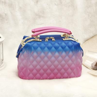 China Fashion New 2021 Spring Bag Jelly Bag Color Rhombus Double Female Hand Frosted Handbag Women Bag Fashion PVC Doctor Zipper Lock YQ96 for sale