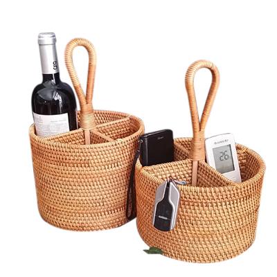 China Wine Bottle Store Baskets Rattan Wine Storage Basket Home Decor Picnic Stocked Basket for sale