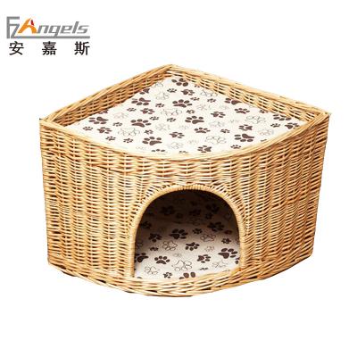 China High Quality Handwoven Pet Stocked Cat Dog House Bed Basket Woven European Style Wholesale Rattan Home Decor Wicker Luxury for sale