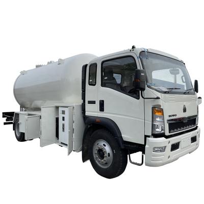 China Zimbabwe HOWO 4x2 160HP 15000Liters 15M3 7.5Tons Mobile LPG Gas Tank Truck RHD LPG Truck Bobtail With Flow Meter for sale