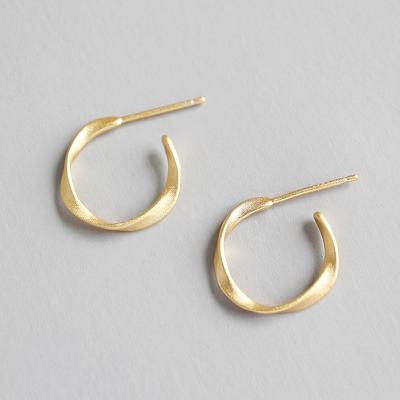 China 925 Sterling Silver Twist Circle Ring Stud Earring for sale