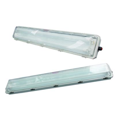 China ATEx IP66 18w LED Luz de tubo a prueba de explosión 2x18W 3x18W fuerte impacto Luz fluorescente de plástico completo en venta