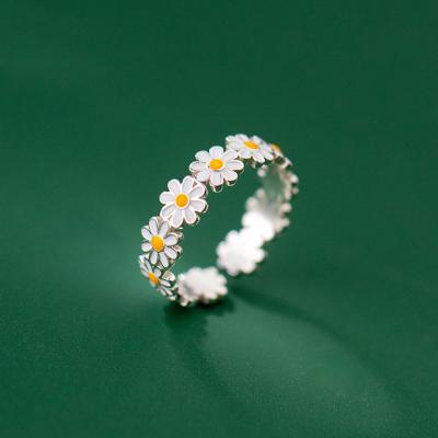 China New Fashion CLASSIC Design 925 Sterling Silver Daisy Enamel Flower Finger Ring S925 Stylish Elegant Adjustable Women for sale