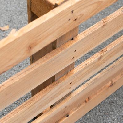 China Double faced factory direct sales of a large number of high quality four-fork wooden pallets for sale