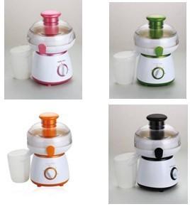 China Easy Cleaning Electric Fruit Juicer With Ice Crushing Blades for sale