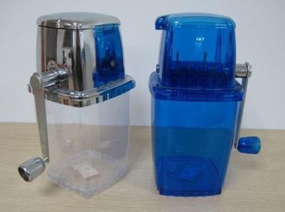 중국 PP 100mL Mini Home Plastic Blue or White Kitchen Aid Manual Ice Crushers 판매용