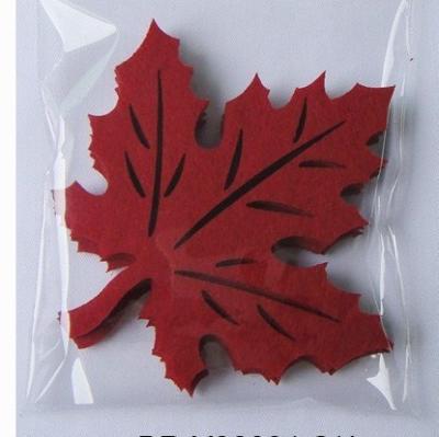 中国 Maple Leaf Nonwoven Fabric Placemats And Coasters For Protect Table 販売のため