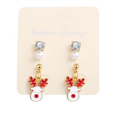 China Festival Christmas Fashionable Gold Plated Cute Elk Head Dangle Crystal and Pearl Stud Decorative Earrings for Girls for sale