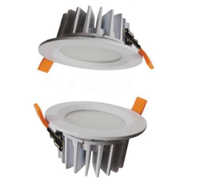 China Druckgegossenes Aluminium IP65 LED Downlights vertiefte lokalisierten Fahrer LED Downlights 90° zu verkaufen